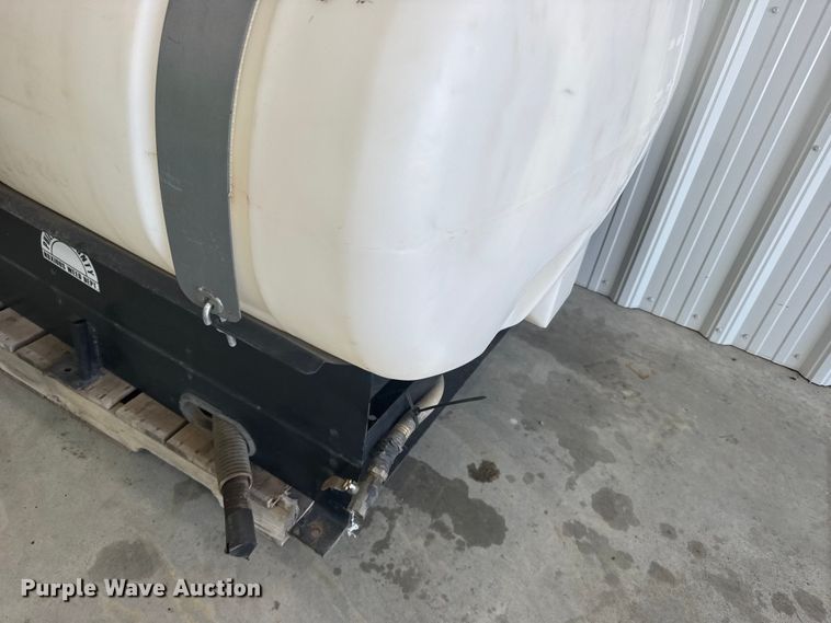 image for item EW4955 Skid mounted poly tank