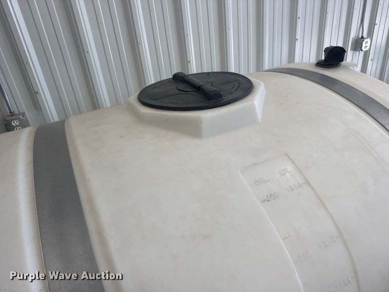 image for item EW4955 Skid mounted poly tank