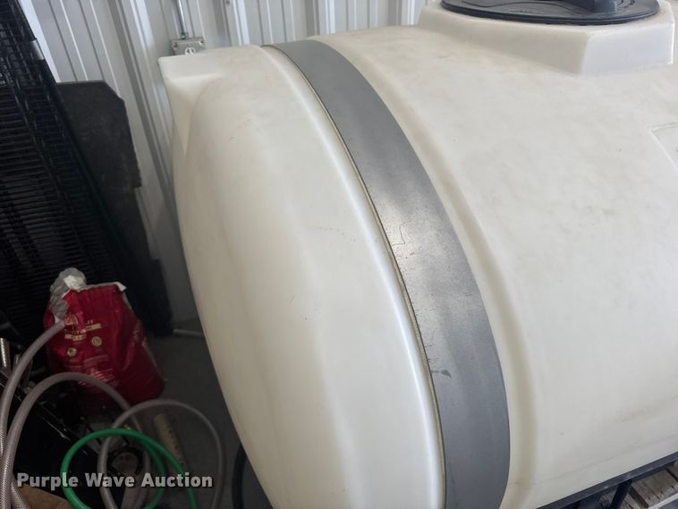 image for item EW4955 Skid mounted poly tank