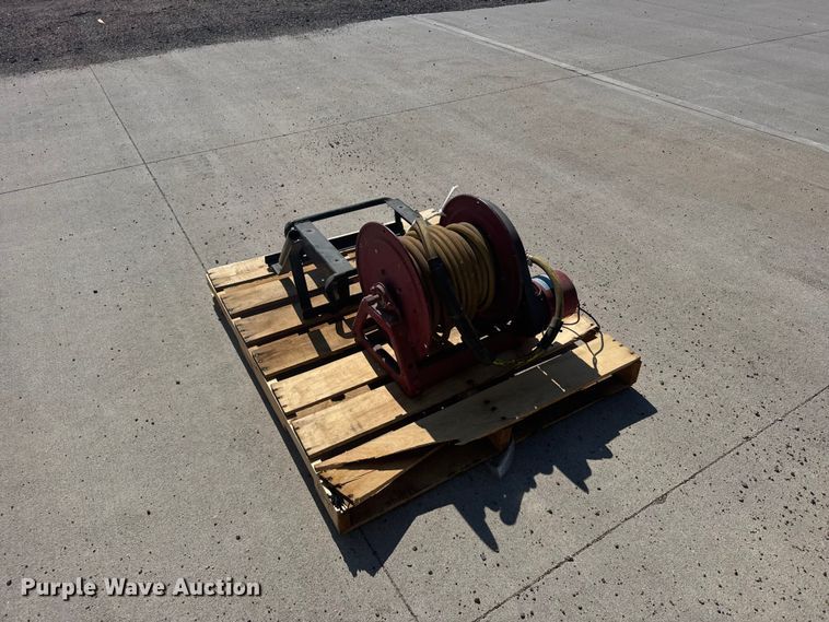 image for item EW4957 Hanny Reels hose real