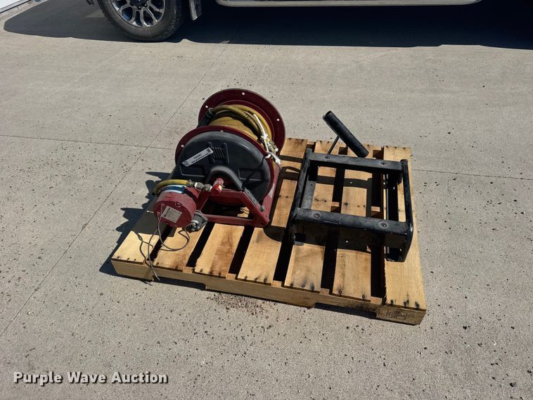 image for item EW4957 Hanny Reels hose real