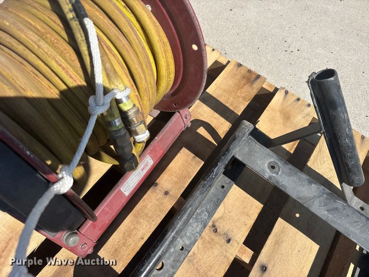 image for item EW4957 Hanny Reels hose real