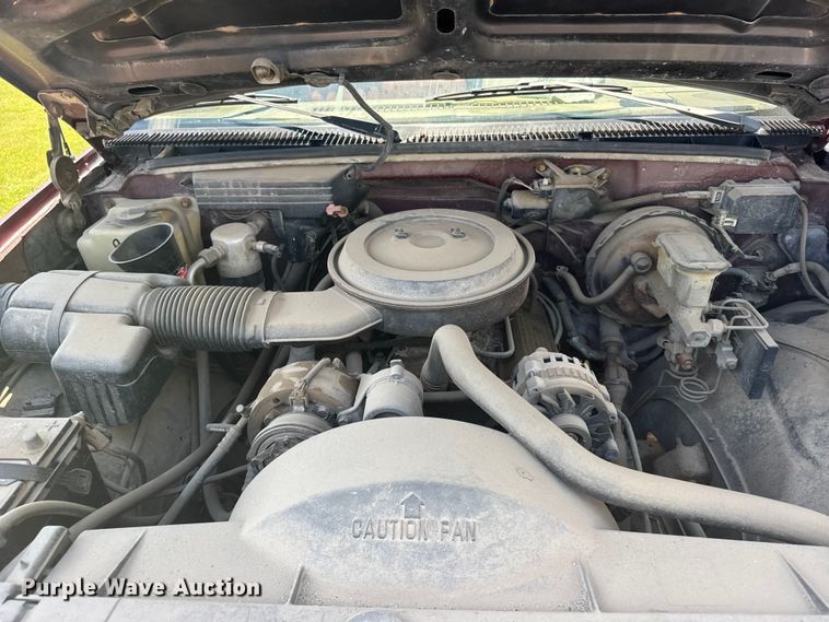 image for item EW4960 1993 Chevrolet K2500 pickup truck