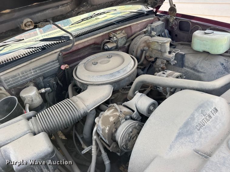image for item EW4960 1993 Chevrolet K2500 pickup truck