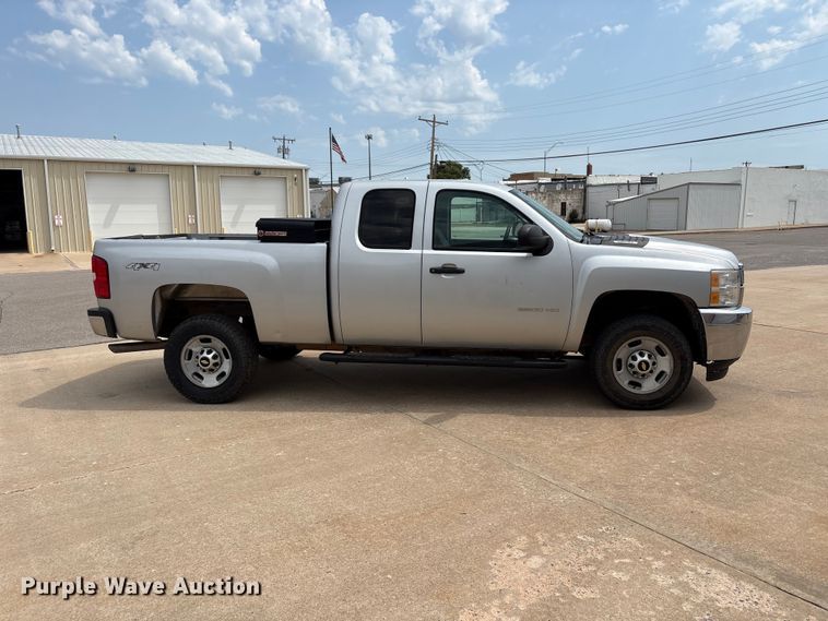 image for item EX0000 2012 Chevrolet Silverado 2500HD Ext. Cab pickup truck
