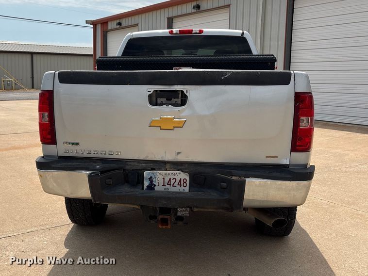 image for item EX0000 2012 Chevrolet Silverado 2500HD Ext. Cab pickup truck