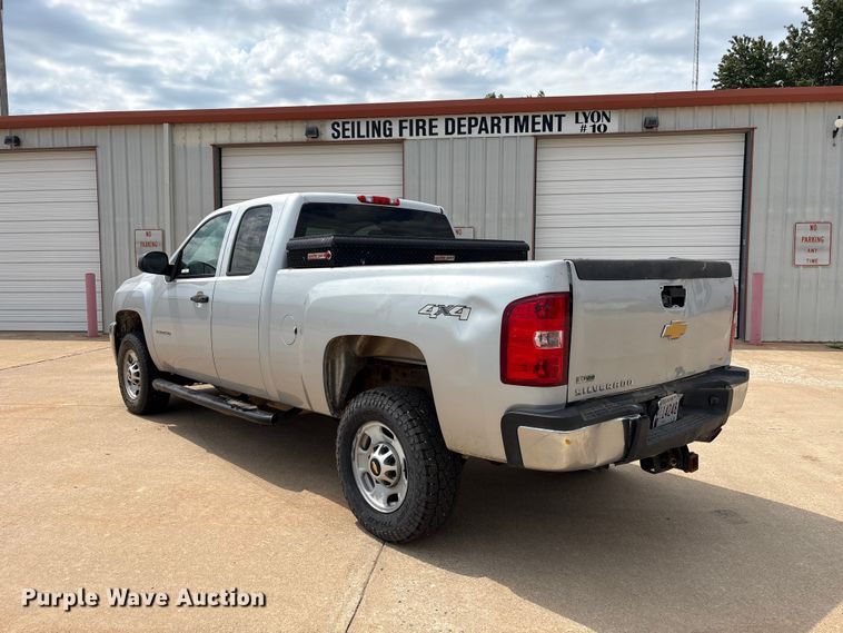 image for item EX0000 2012 Chevrolet Silverado 2500HD Ext. Cab pickup truck