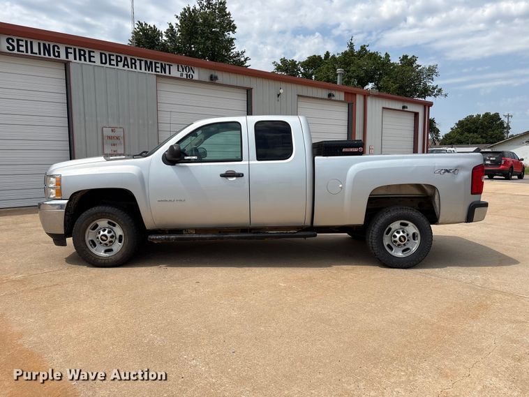 image for item EX0000 2012 Chevrolet Silverado 2500HD Ext. Cab pickup truck