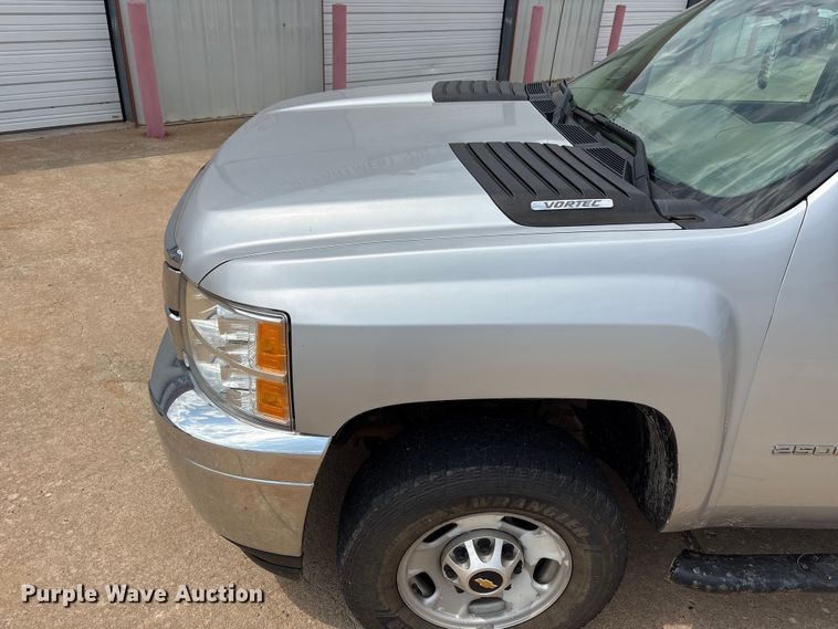 image for item EX0000 2012 Chevrolet Silverado 2500HD Ext. Cab pickup truck