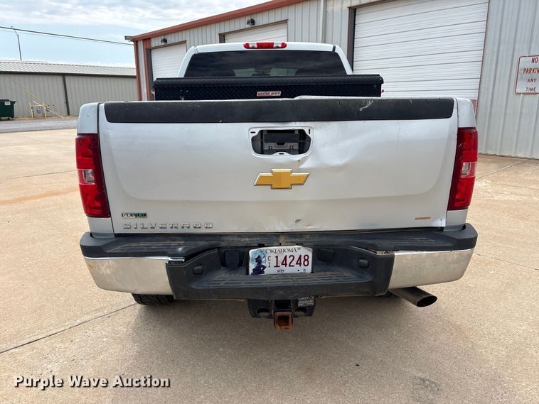 image for item EX0000 2012 Chevrolet Silverado 2500HD Ext. Cab pickup truck