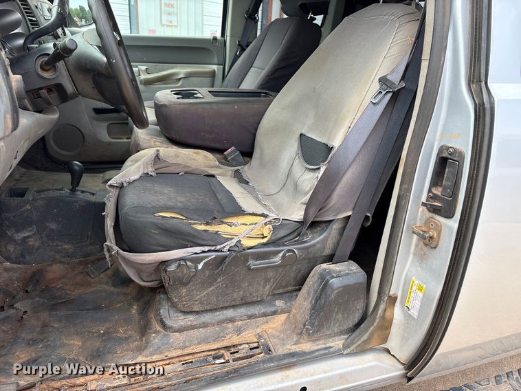 image for item EX0000 2012 Chevrolet Silverado 2500HD Ext. Cab pickup truck