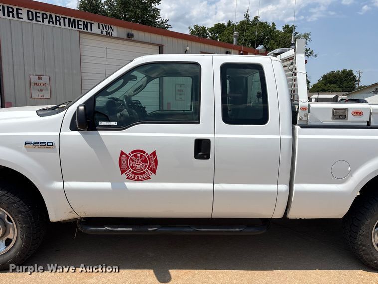 image for item EX0006 2007 Ford F250 Super Duty Ext. Cab pickup truck