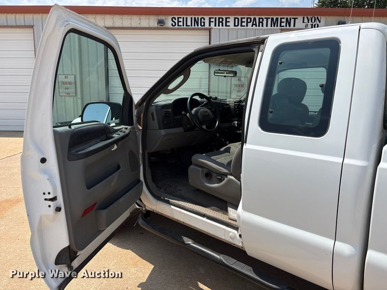 image for item EX0006 2007 Ford F250 Super Duty Ext. Cab pickup truck
