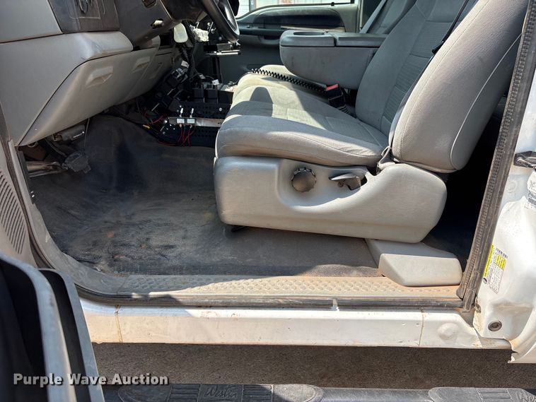 image for item EX0006 2007 Ford F250 Super Duty Ext. Cab pickup truck