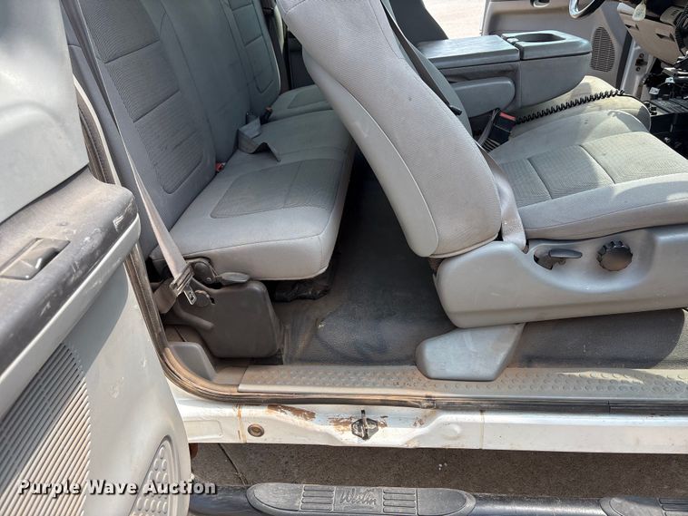 image for item EX0006 2007 Ford F250 Super Duty Ext. Cab pickup truck