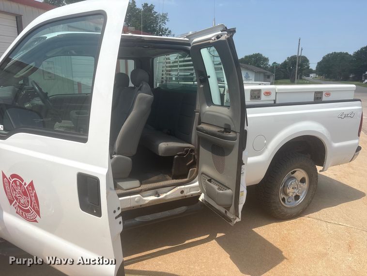image for item EX0006 2007 Ford F250 Super Duty Ext. Cab pickup truck
