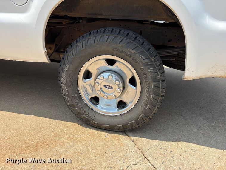 image for item EX0006 2007 Ford F250 Super Duty Ext. Cab pickup truck