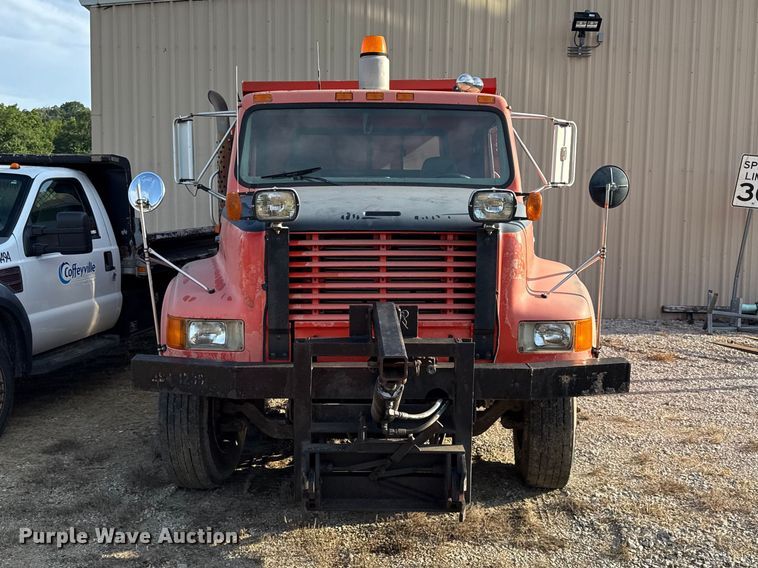 image for item EX2019 1997 International 4900 dump truck