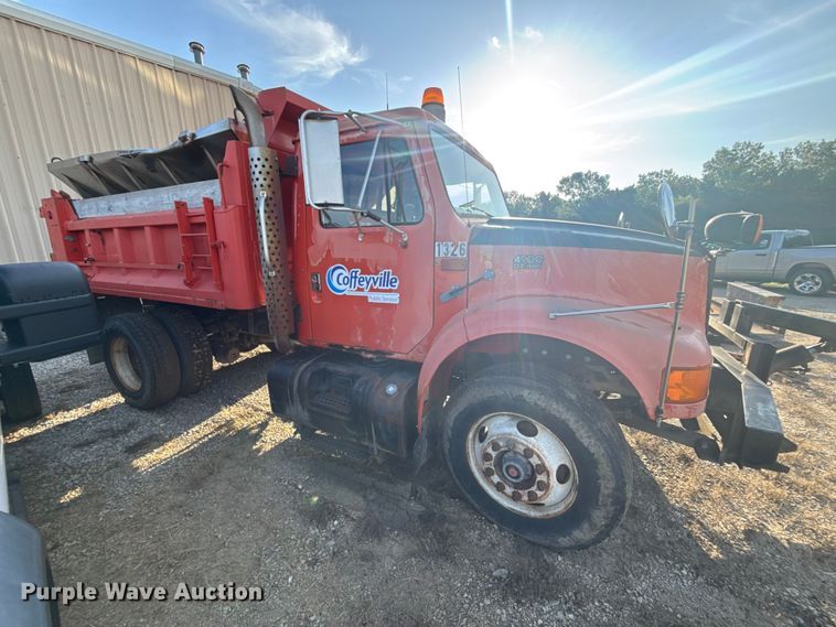 image for item EX2019 1997 International 4900 dump truck