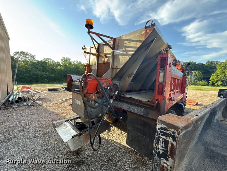 image for item EX2019 1997 International 4900 dump truck