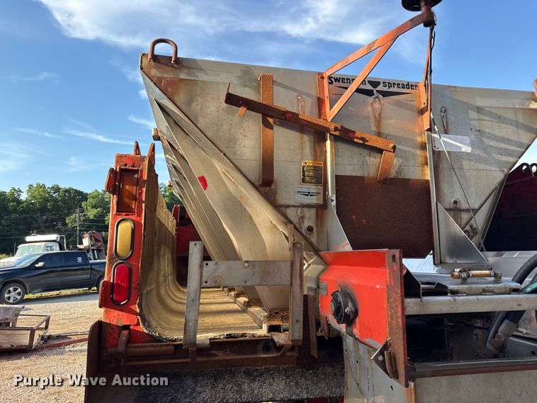 image for item EX2019 1997 International 4900 dump truck