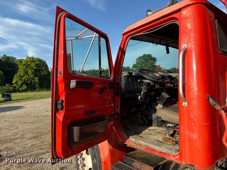 image for item EX2019 1997 International 4900 dump truck