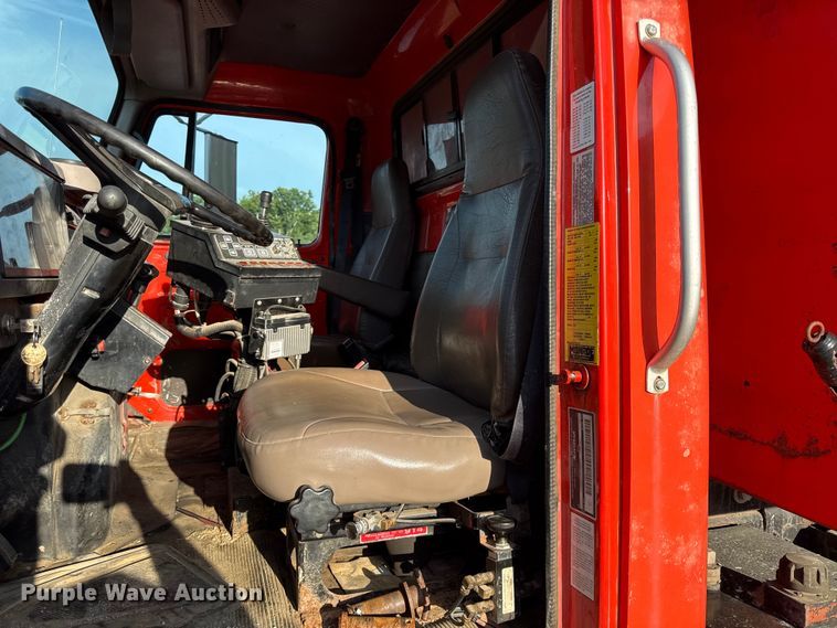 image for item EX2019 1997 International 4900 dump truck