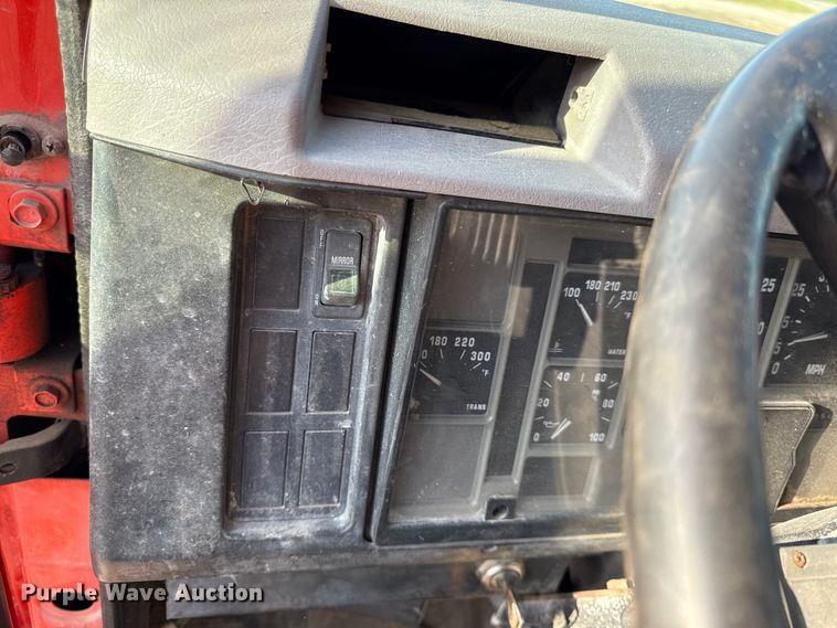 image for item EX2019 1997 International 4900 dump truck