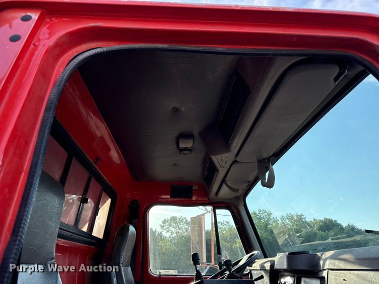 image for item EX2019 1997 International 4900 dump truck
