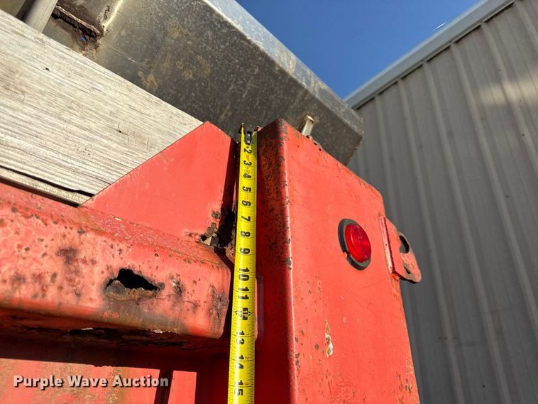 image for item EX2019 1997 International 4900 dump truck