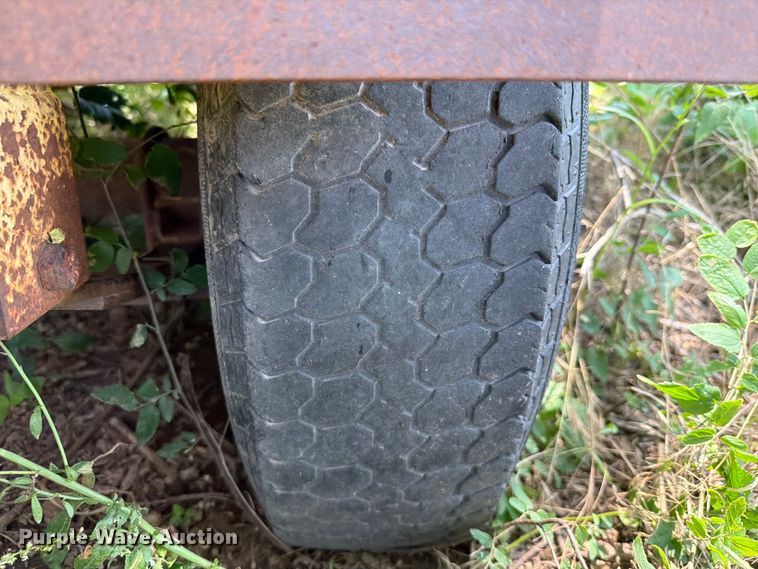 image for item EX2518 Pot hole patcher
