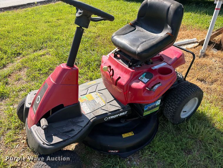 image for item EX2529 2018 Troy-Bilt 13CC26JD011 lawn mower