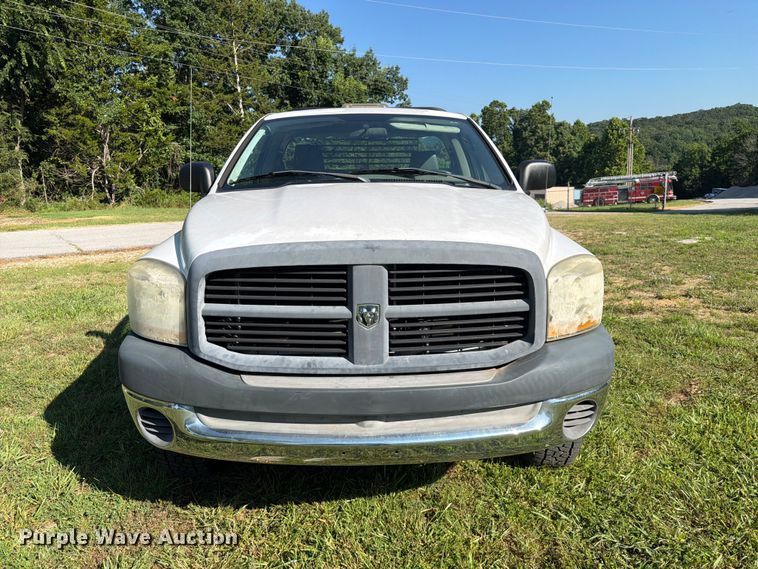 image for item EX2530 2006 Dodge Ram 2500 flatbed pickup truck