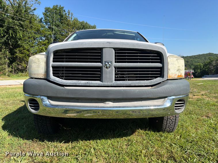 image for item EX2530 2006 Dodge Ram 2500 flatbed pickup truck
