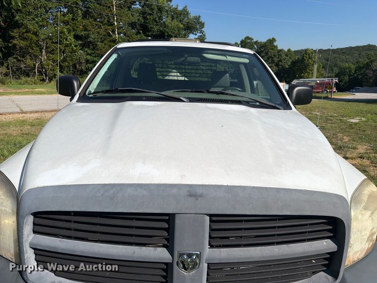 image for item EX2530 2006 Dodge Ram 2500 flatbed pickup truck