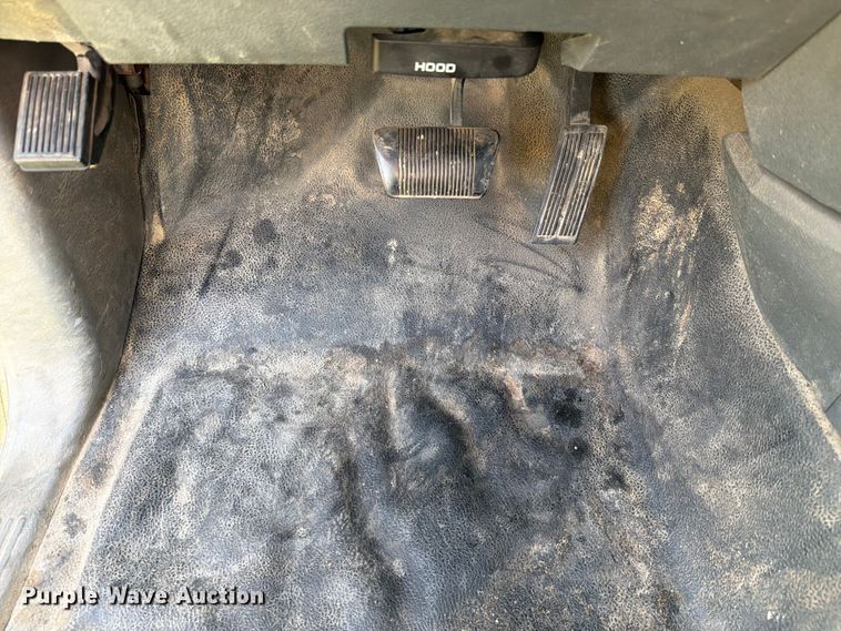 image for item EX2530 2006 Dodge Ram 2500 flatbed pickup truck