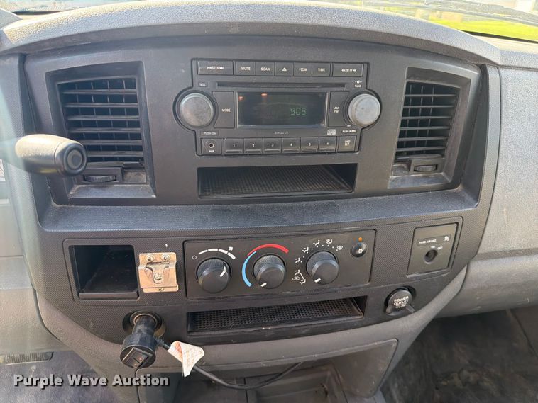 image for item EX2530 2006 Dodge Ram 2500 flatbed pickup truck