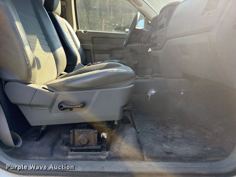image for item EX2530 2006 Dodge Ram 2500 flatbed pickup truck