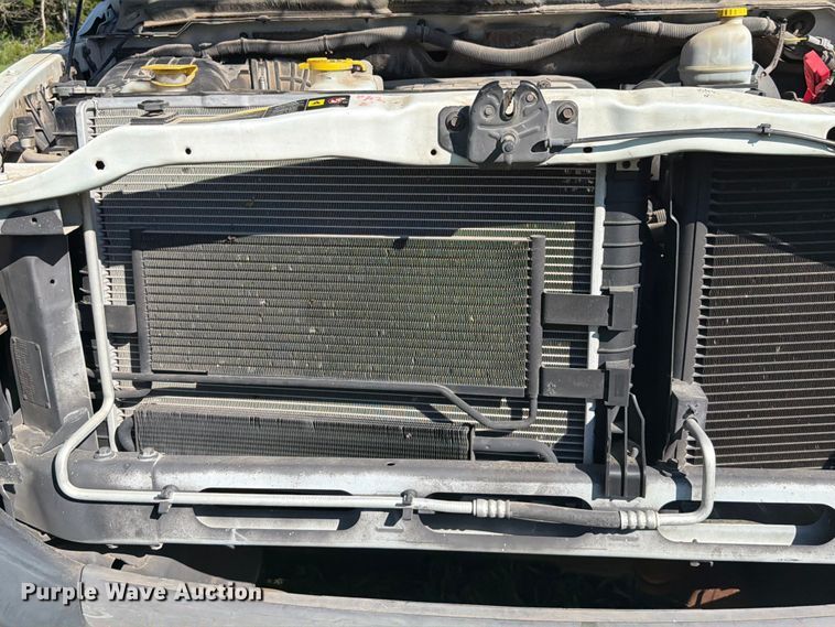 image for item EX2530 2006 Dodge Ram 2500 flatbed pickup truck