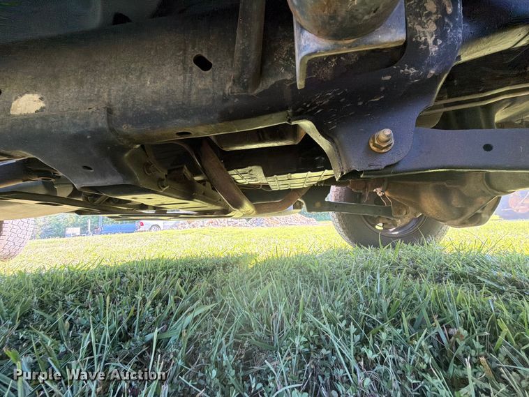 image for item EX2530 2006 Dodge Ram 2500 flatbed pickup truck