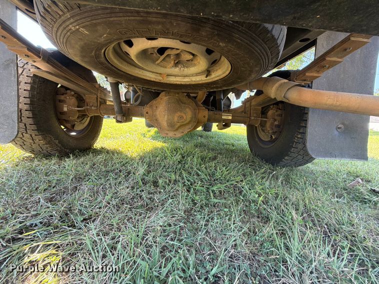 image for item EX2530 2006 Dodge Ram 2500 flatbed pickup truck