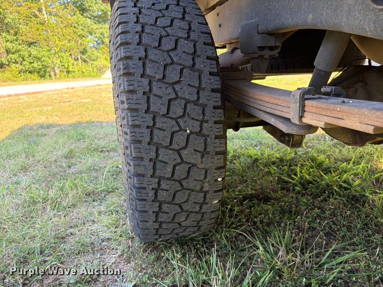 image for item EX2530 2006 Dodge Ram 2500 flatbed pickup truck