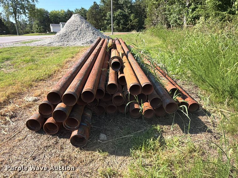 image for item EX2531 Approximately (37)  Sucker rods with Pump