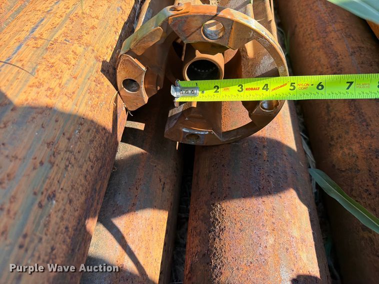 image for item EX2531 Approximately (37)  Sucker rods with Pump
