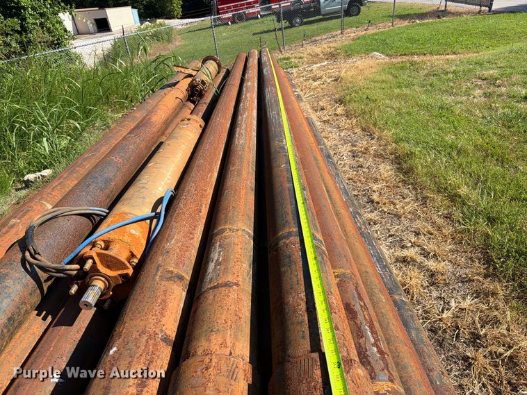 image for item EX2531 Approximately (37)  Sucker rods with Pump