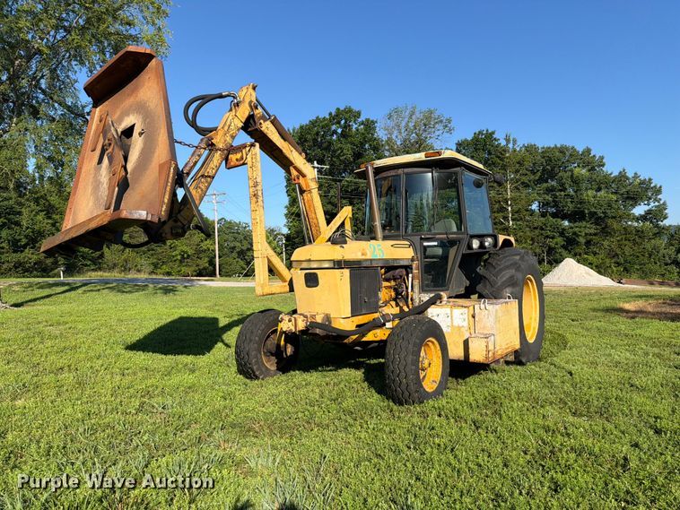 image for item EX2532 1989 John Deere 2755 tractor