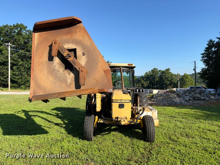 image for item EX2532 1989 John Deere 2755 tractor