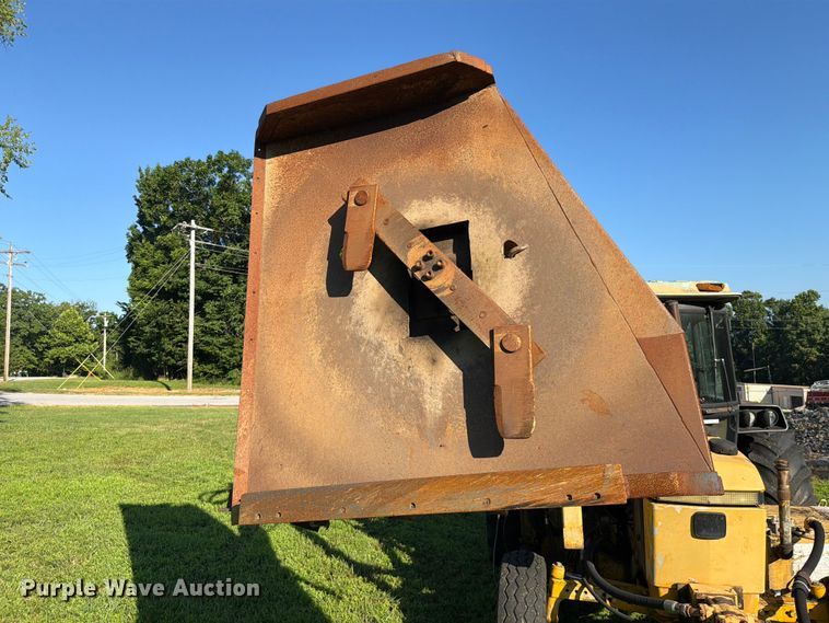 image for item EX2532 1989 John Deere 2755 tractor