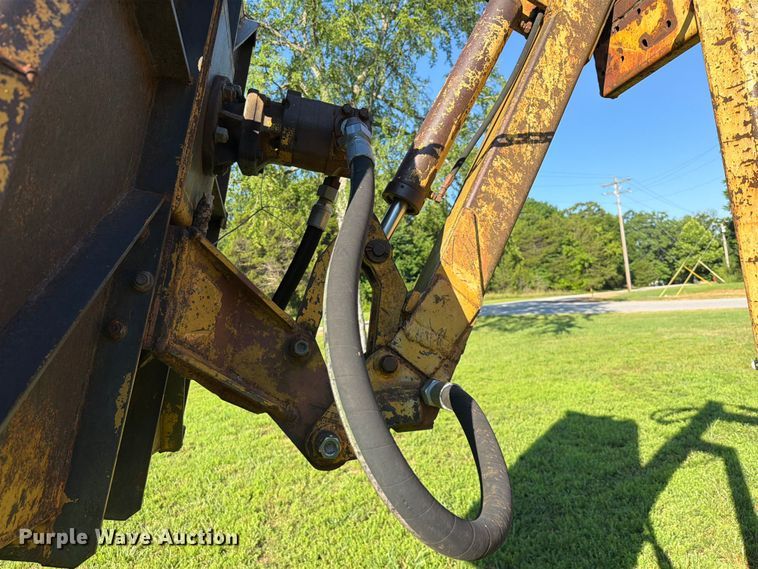 image for item EX2532 1989 John Deere 2755 tractor