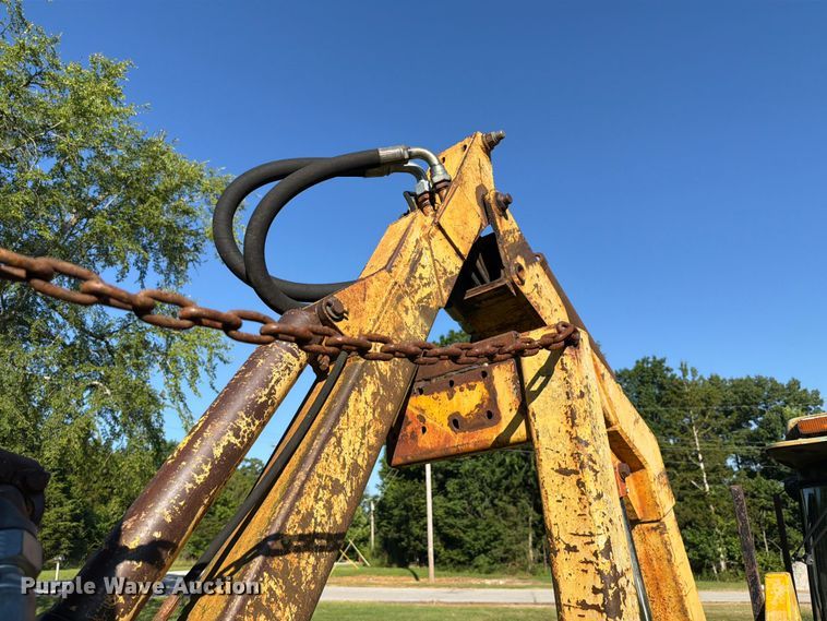 image for item EX2532 1989 John Deere 2755 tractor